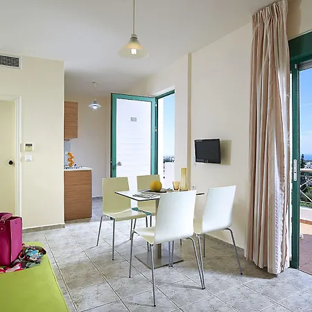 Bella Vista Aparthotel 4*